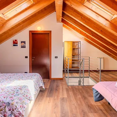 Piazza San Giuseppe-9 By Interhome Διαμέρισμα *